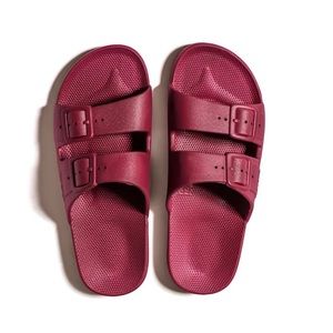 Cherry Bomb Burgundy Freedom Moses Slides